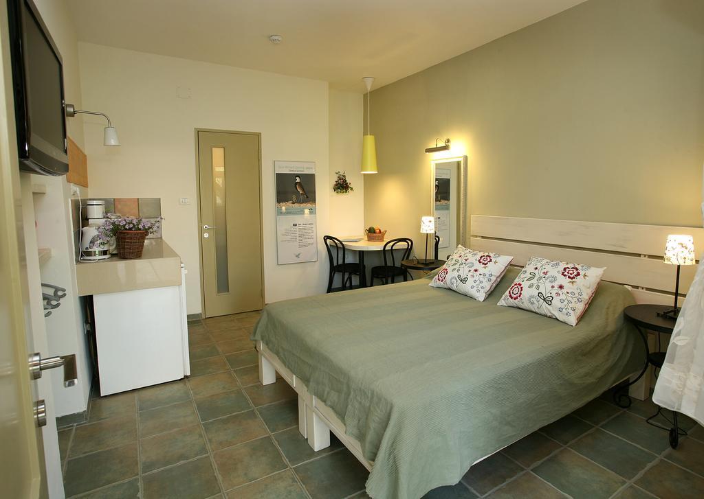 Shaar Hagolan Kibbutz Country Lodging Ngoại thất bức ảnh