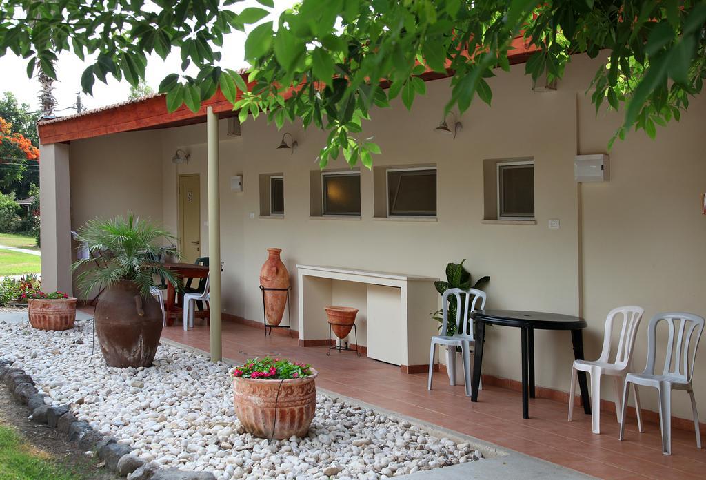Shaar Hagolan Kibbutz Country Lodging Ngoại thất bức ảnh