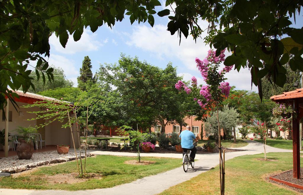Shaar Hagolan Kibbutz Country Lodging Ngoại thất bức ảnh
