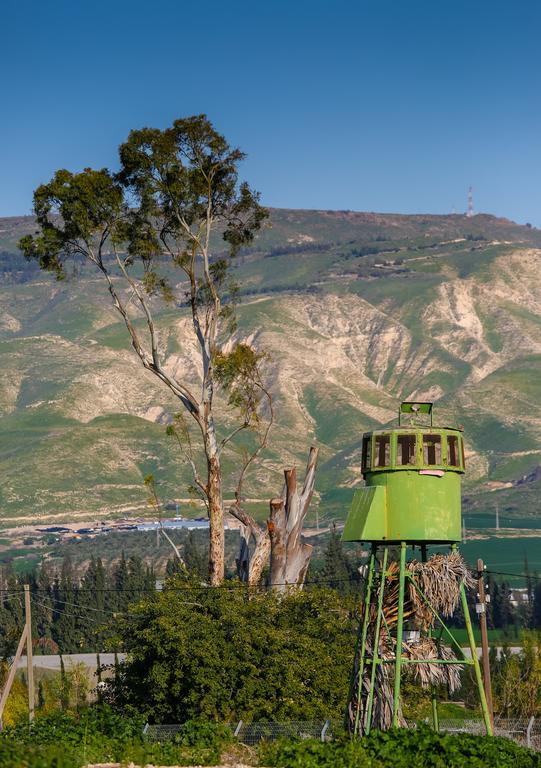 Shaar Hagolan Kibbutz Country Lodging Ngoại thất bức ảnh