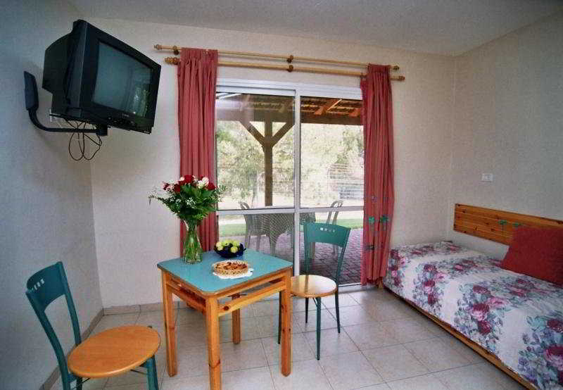 Shaar Hagolan Kibbutz Country Lodging Ngoại thất bức ảnh